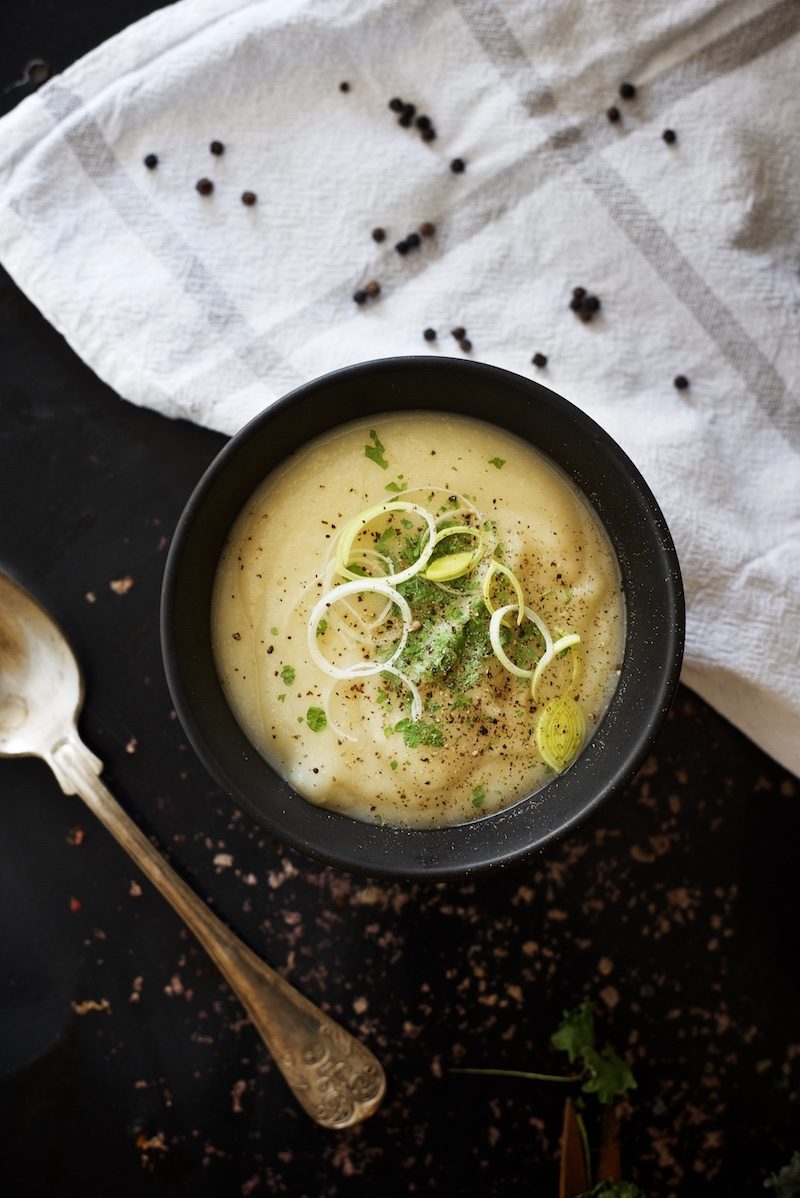 FOodphotography_parsnipsoup_dairyglutenfree_yellowmood_hannamarirahkonen (8)